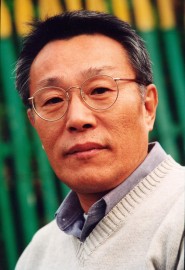 Hwang Sok-yong